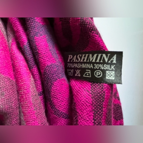 Coach Multi Colour C Logo Patchwork Pashmina Scarf / Shawl 🧣 - Picture 3 of 14